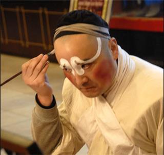 Schminken von Maskenwechsel